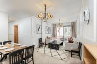 Luxury 3-Bedroom Apartment with Pool & near Beach in Agadir Bay - Chambres d'hôtes Agadir