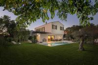 Luxury Holiday Villa Mapejana by VacayVillas - Bed and Breakfast Poreč