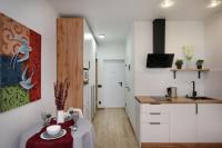 Green yurt 1, Arbat, location Metro - B&B Almatý