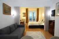 Elegant Vintage Apt with Balcony Opéra Madeleine - Ferienwohnung Paris