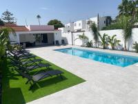 Villa Blanca Azul - Private Pool and Garden, Terrace with Sea Views - Ferienwohnung Urbanizacion los Balcones