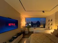 Golda Pyramids Bay Panoramic Pyramids View Jacuzzi - Bed and Breakfast Caïro