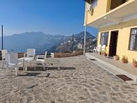 Panorama Cottage - Private 2-Bedroom Hill Cottage with Bonfire & Kitchen - B&B Mussoorie