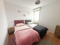 Le Roses- Spacieux T3 cosy proche gare de Lisieux - Chambres d'hôtes Lisieux