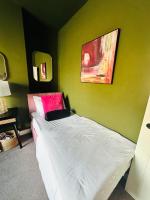 Manchester Getaway Bright & Spacious With Parking - Ferienwohnung Manchester