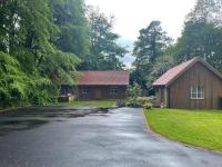 Maple Lodge, wooded retreat atop the Mendips - B&B Ubley