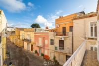Ca' Rouge - Modern & Bright 3BR Boutique Retreat in the Heart of Carloforte - B&B Carloforte