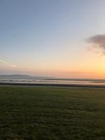 Cosy Panoramic Sea Views with North Dock Balcony - B&B Llanelli