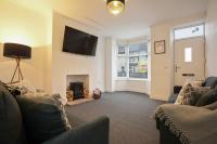 3 Bed Stylish House - Hillsborough - Great for Contractors & Groups - Hosted by StayHostSave - B&B Langley