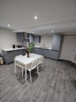 Modern 2-Bed Ground Floor Flat Near A11 & Forest - B&B Thetford