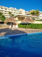 Ocean Turtle Nest, boutique beach apartment - B&B Cancún