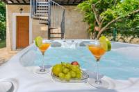Villa Nancy with jacuzzi - B&B Benkovac