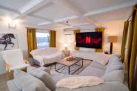 Unique Lakeview Home Ideal For Workers & Families - B&B Landvetter