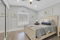 Spacious 4BR Home with Heated Pool & Pickleball Court - Ferienwohnung Naples (Florida)