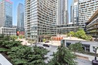 Modern CityPlace Retreat King Bed & Balcony - Chambres d’hôtes Toronto