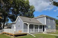 Luxury Downtown Cedar Falls Retreat - Pool Table - Outdoor Dining - Sleeps 12 - B&B Cedar Falls