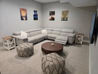 Luxury Downtown Cedar Falls Retreat - Pool Table - Outdoor Dining - Sleeps 12 - B&B Cedar Falls