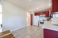 Quiet 4 BR House , 20 min to DT, Free Parking - Ferienwohnung Brossard