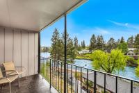 Newly Remodeled Top-floor Condo near Downtown Bend - B&B Bend