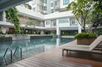 Mid Valley 1km away Verve Suites Old Klang Road - Bed and Breakfast Kuala Lumpur