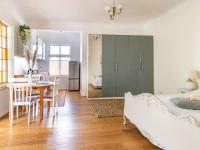 Dreamy High-Ceiling Apartment in the Centre - B&B Pärnu