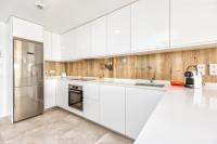 SB3.11G - Modern well connected 2 bed apartment - Chambres d’hôtes Estepona