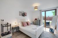 Multiple 2-Bedroom Apartments near Harry Potter Studios - 2-Minute walk to Bushey Station - 20 Minutes to London Euston - Ideal for Families & Business - Free Parking - Ferienwohnung Watford