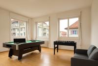 Spacious Zurich flat with game room & pool table - B&B Zurich