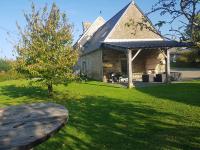 les saisonnières 18 personnes avec piscine - B&B Céaux