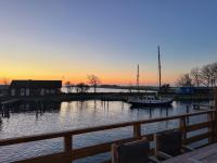 Piratenschatz - Design-Wohnung mit privaten Spa, Kamin, Meerblick & Gym - Ferienwohnung Fehmarn