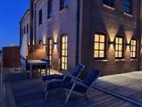 Piratenschiff - First-Class Auszeit mit privaten Spa, Kamin, Meerblick & Gym - B&B Fehmarn
