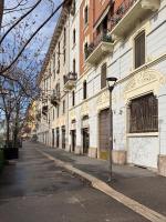 Porta Romana district - new bright apartment - Bed and Breakfast Milaan