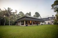 Serenity Lake Front Villa - B&B Moratuwa