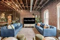 The Loft on Main, Penthouse Loft near Main Street - B&B Lynchburg