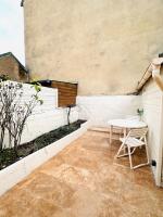 Neuf & haut de gamme Cour privée 5 min Gare - Bed and Breakfast Le Mans