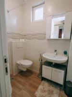 Zweibettzimmer mit Bad