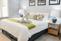 Stripes & Sunsets Marloth Park - Self catering, Bush retreat With Pool & Wildlife views Near Kruger Park - Chambres d'hôtes Marloth Park