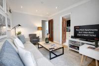Lovely 4-Bedroom Kilburn Flat with Garden and Parking near Hampstead Heath, Abbey Road by NourNest Apartments - Bed and Breakfast Londen