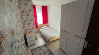 Modern Family Stay near CNE - Parking & Workspace - Chambres d’hôtes Cernavodă