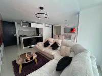 Apartamento lujoso y acogedor frente al centro comercial cacique BGA - B&B Bucaramanga