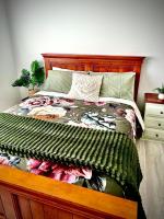 Sam's Cottage on Hennessey - B&B Yallourn