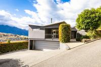 Lakeview 4BR Retreat with Spacious Living - Close to Town - B&B Distretto di Queenstown