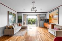 Art-filled apt near ANZAC station with free parking - B&B Melbourne