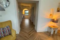 3 Bed Cottage Sleeps 6 - Free Parking - Chambres d’hôtes Ballinasloe