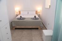 Andriani apartment - B&B Koutouloufári