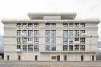 Visionary Hospitality Altdorf, Uri - Premium Apartments with Free Parking, Washer, Kitchen, Terrace, Train Station - Chambres d'hôtes Altdorf