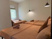 Rustic Vibe Pool Bungalow Karaoke 5R7B for 22pax - B&B Ipoh