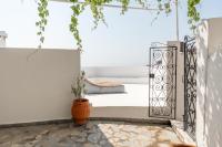 Traditional Suite with Terrace and Sea view