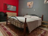 Magda's apartments - B&B Peraía
