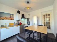 Cleveland - Grande maison en centre-ville - B&B Reims